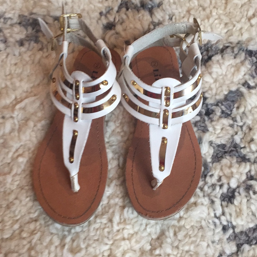 Girls White leather Sandles gold metal